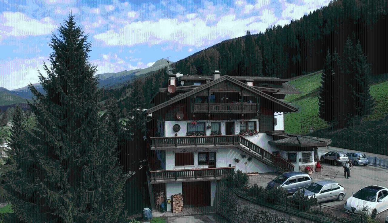 Residence La Pineta 帕多拉 外观 照片
